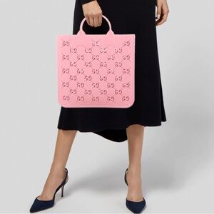 Gucci rubber tote in pink NWT